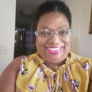 Meet your Posher, Gena